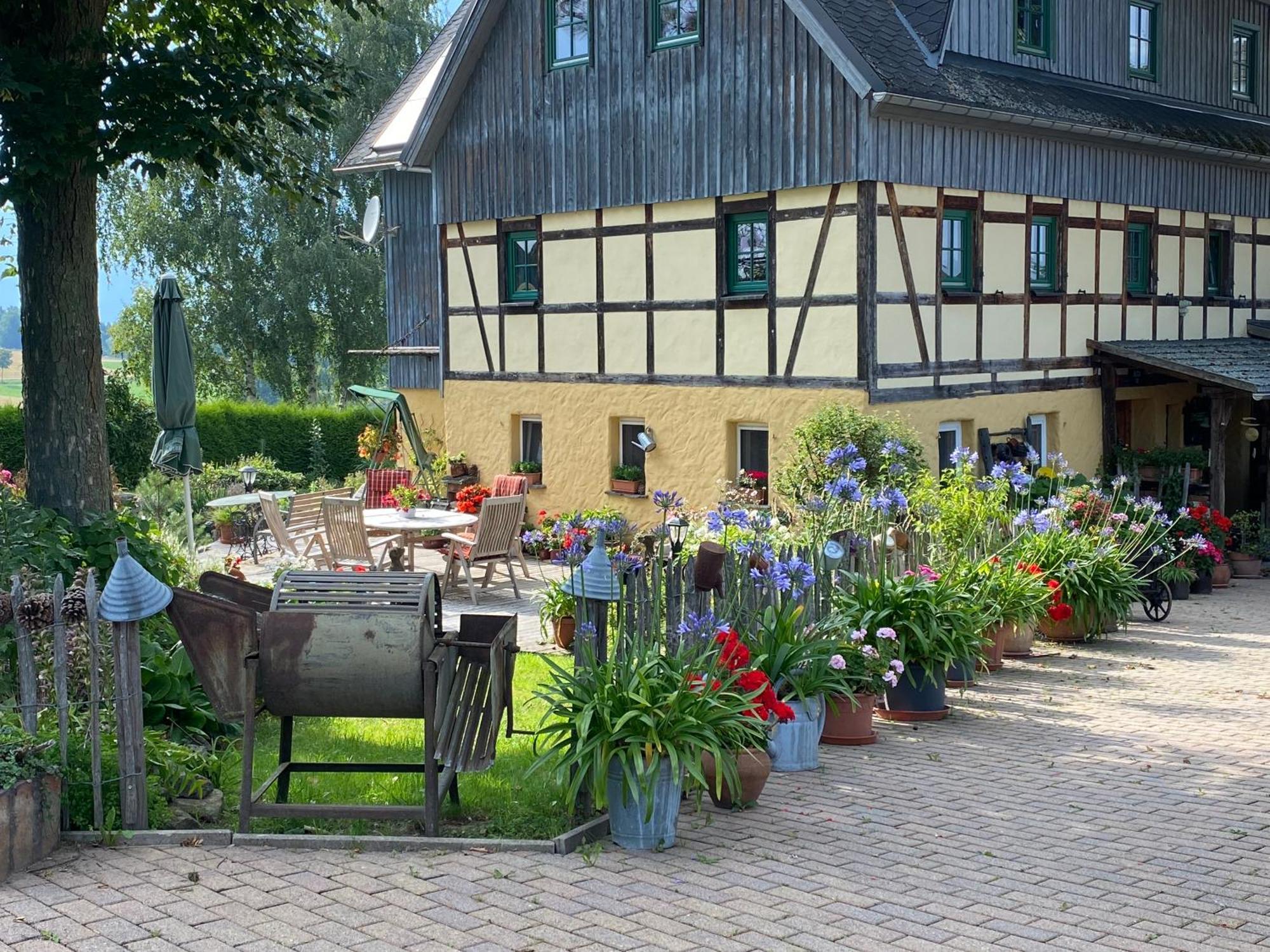 Hotel Olbernhau Mit Sauna - Kleines Landhotel Zur Ofenschenke Exterior photo